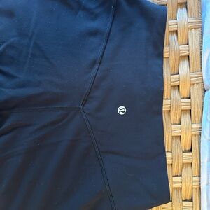 Lululemon Black Align Joggers Cropped 23 Size 6